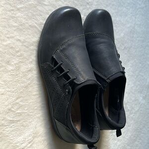 Earth Origins Women’s shoes Size 10M Teresa